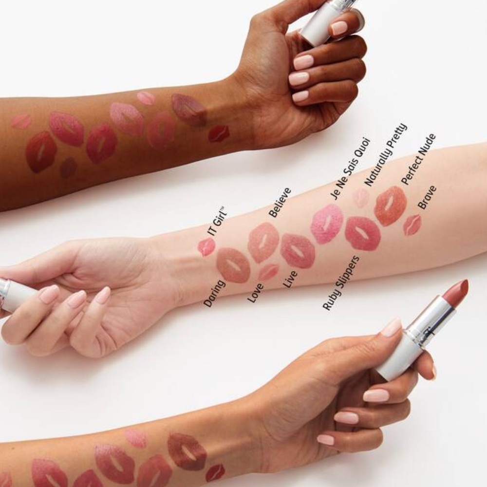 ⚡️🐍IT Cosmetics Blurred Lines Lipstick Perfect Nude - Picture 7 of 10